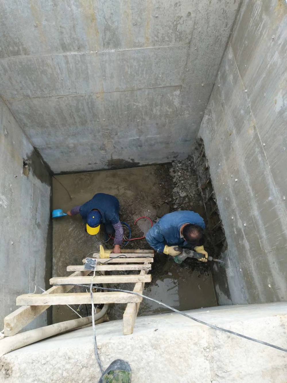 南阳宛城区水池堵漏