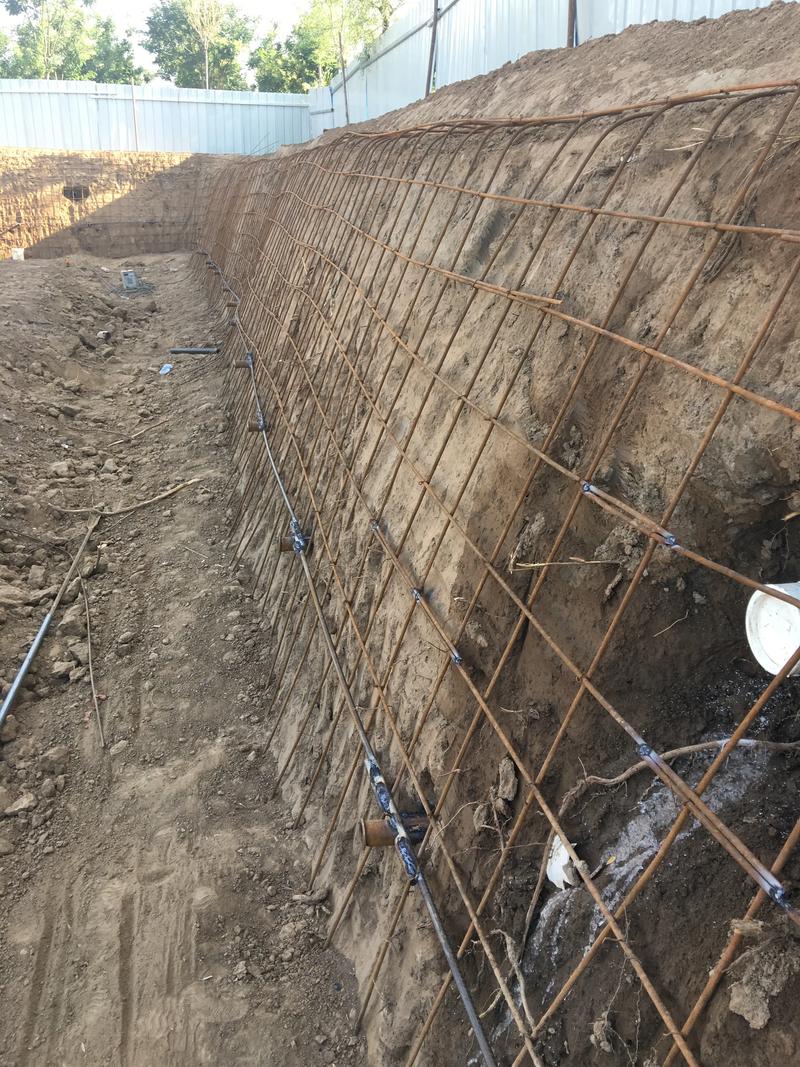南阳宛城区边坡加固